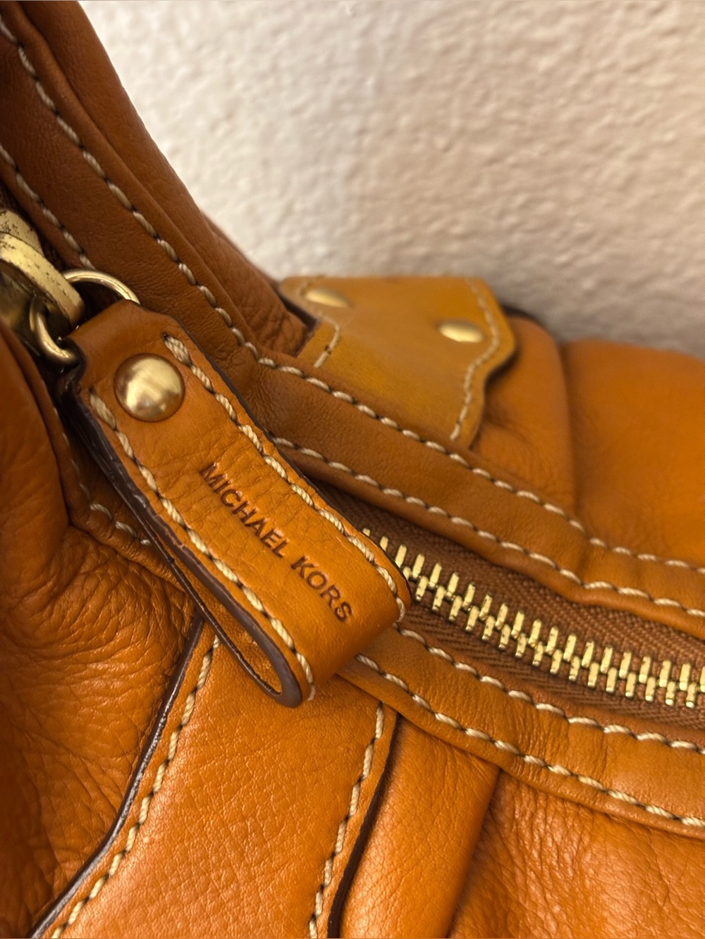 Vintage Michael Kors Astor Cognac Pebbled Leather Studded Hobo Shoulder Bag - Picture 3 of 9